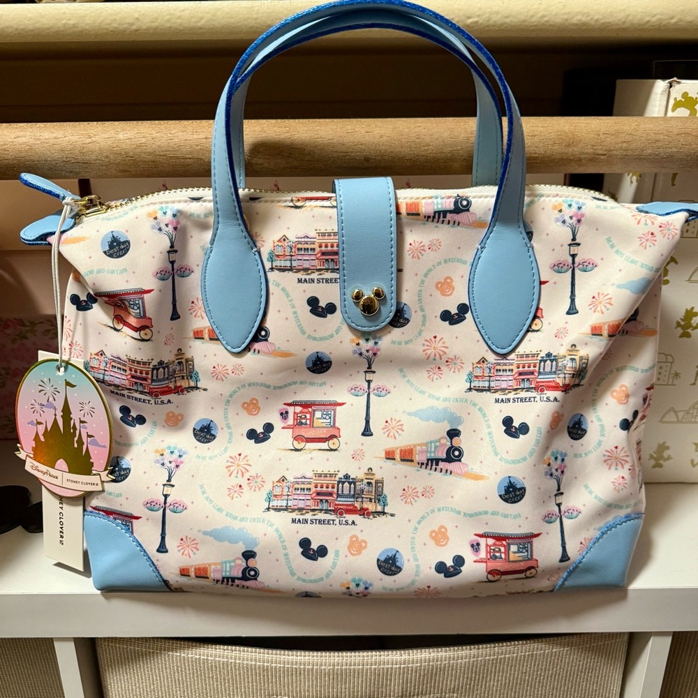 🚫SOLD🚫 Stoney clover lane x Disney parks exclusive Main Street pouchette 03 - Picture 1 of 2